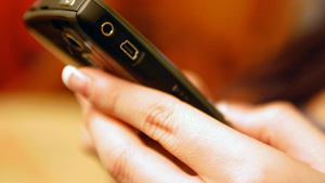 iPhone/GSM phones vulnerable to SMS hacks, patch coming soon
