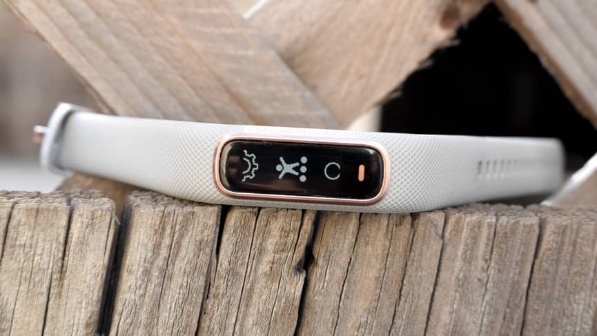 Best waterproof fitness trackers for swimming 2018